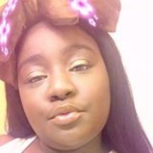 Meet your Posher, Damaris